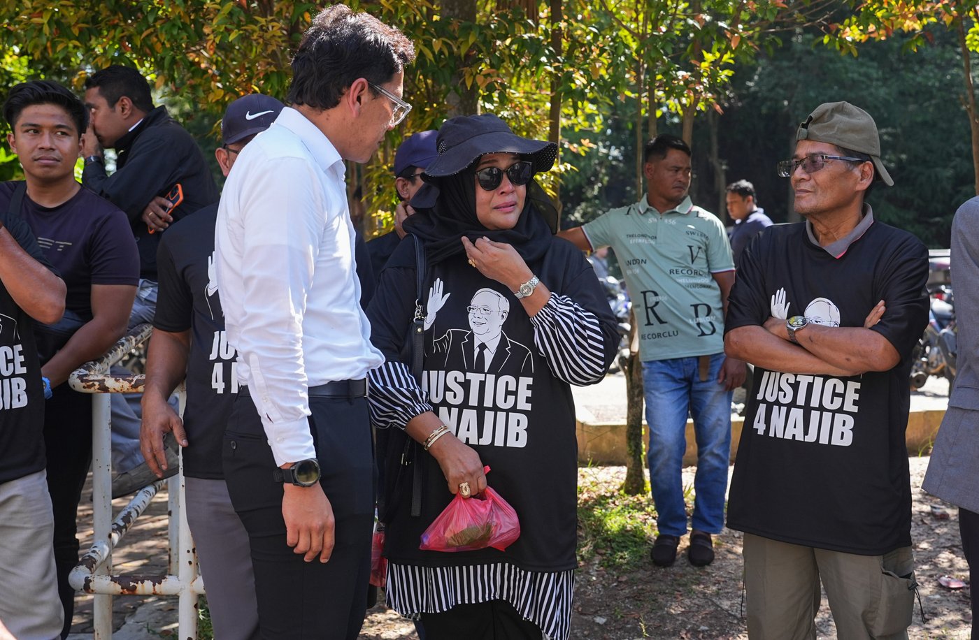 Malaysian court rejects ex-prime minister’s bid to serve remainder of sentence under house arrest | iNFOnews.ca