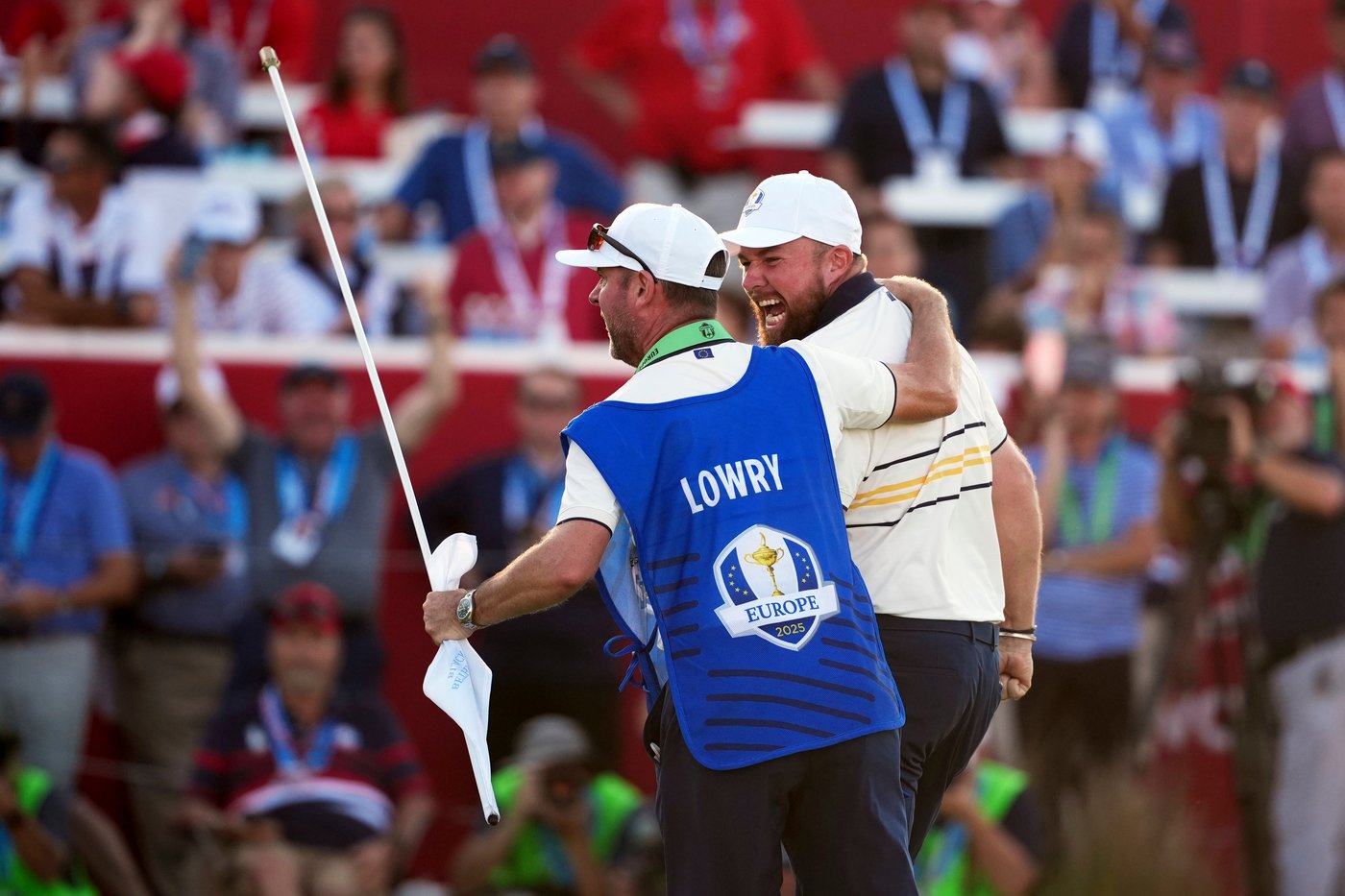 Shane Lowry makes the clinching Ryder Cup putt: 'Coolest thing I've done in my life' | iNFOnews.ca
