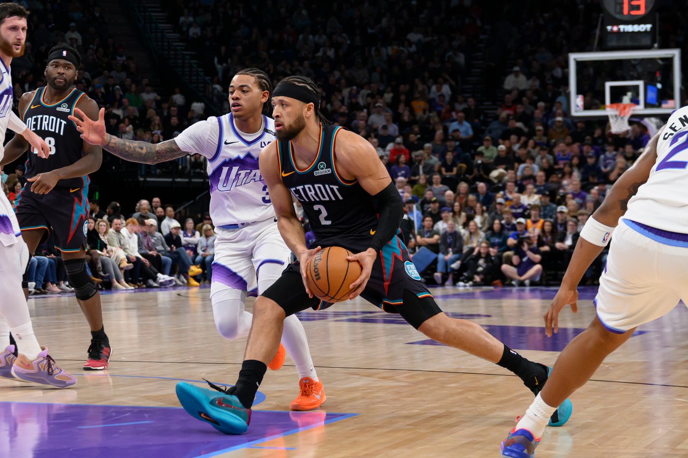 George scores 31 and hits game winner as Jazz edge Pistons 131-129 | iNFOnews.ca