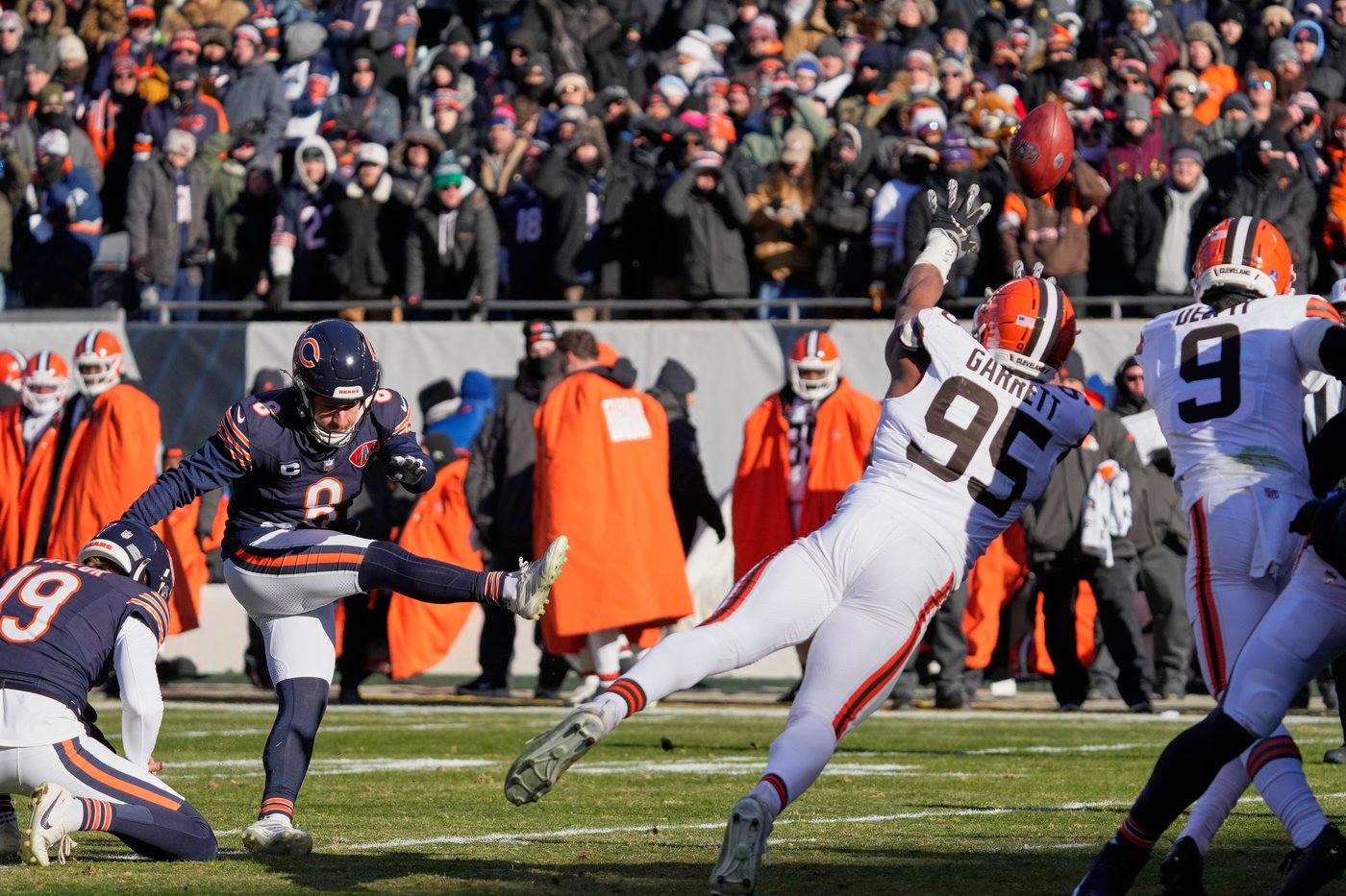 Cleveland Browns' Myles Garrett moves closer to sack record while playing through hip issue | iNFOnews.ca Cleveland Browns' Myles Garrett moves closer to sack record while playing through hip issue | iNFOnews.ca