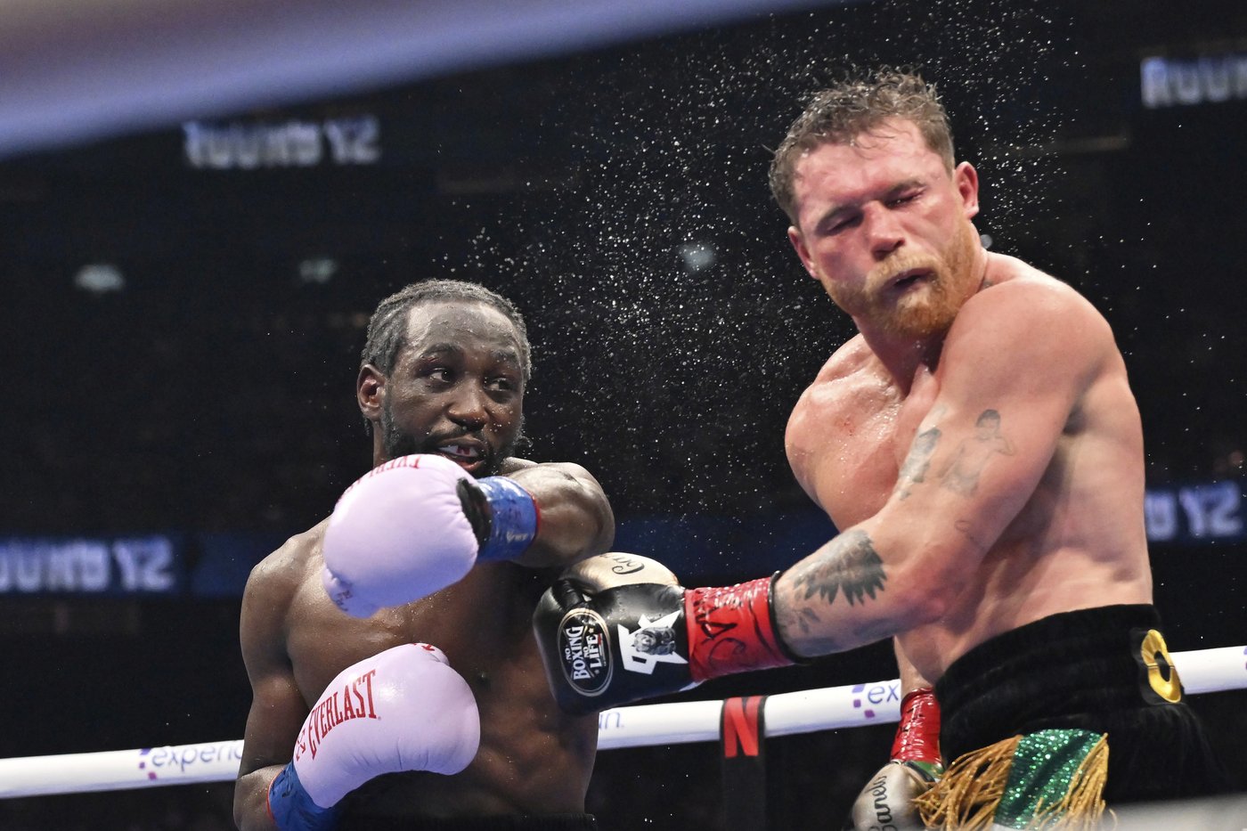 Terence Crawford makes history with victory over Canelo Alvarez | iNFOnews.ca Terence Crawford makes history with victory over Canelo Alvarez | iNFOnews.ca