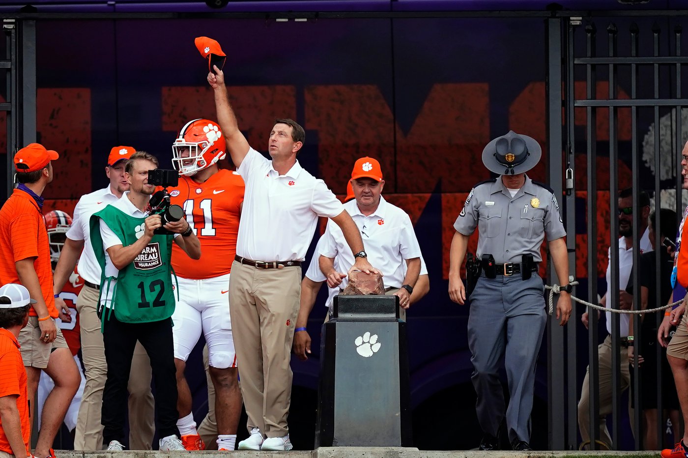 Clemson's Howard's Rock, 'Play Like a Champion Today' signs among beloved totems in college football | iNFOnews.ca Clemson's Howard's Rock, 'Play Like a Champion Today' signs among beloved totems in college football | iNFOnews.ca