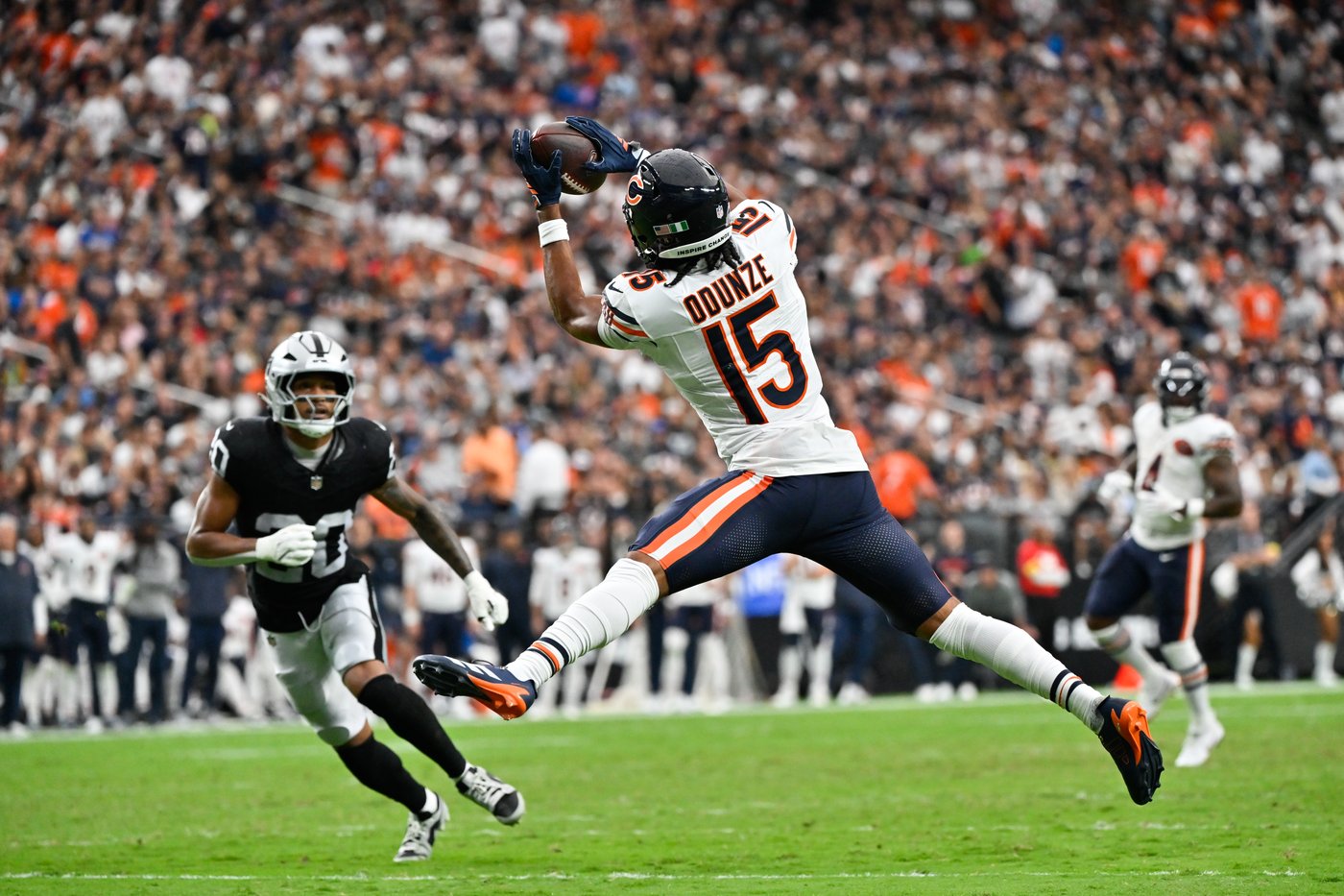 Josh Blackwell blocks field goal to preserve Bears' rally for 25-24 win over Raiders | iNFOnews.ca Josh Blackwell blocks field goal to preserve Bears' rally for 25-24 win over Raiders | iNFOnews.ca