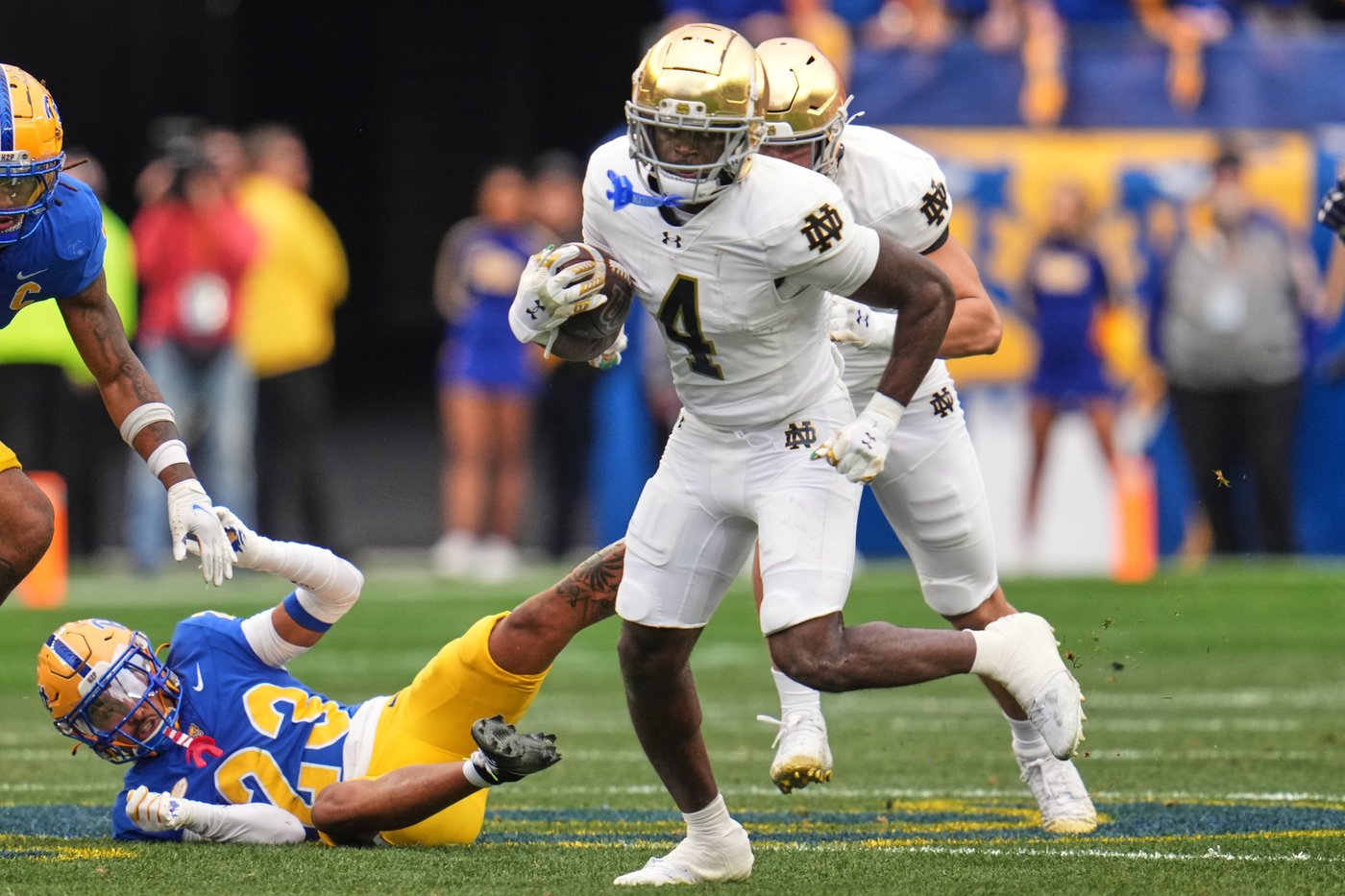 Jeremiyah Love and No. 9 Notre Dame overwhelm No. 23 Pittsburgh in 37-15 victory | iNFOnews.ca Jeremiyah Love and No. 9 Notre Dame overwhelm No. 23 Pittsburgh in 37-15 victory | iNFOnews.ca