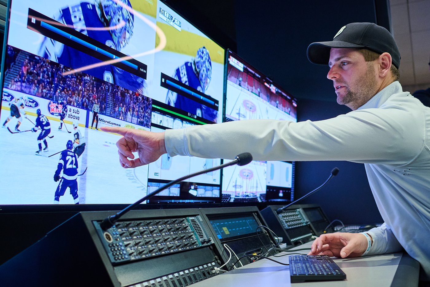 'We don't hate your team': A look at the NHL's reimagined, tech-driven situation room | iNFOnews.ca 'We don't hate your team': A look at the NHL's reimagined, tech-driven situation room | iNFOnews.ca