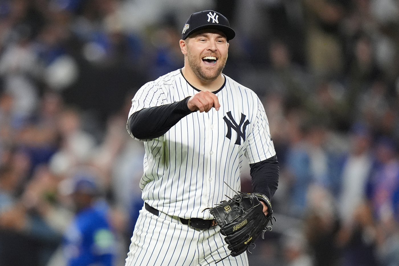 Photo Gallery: Yankees beat Blue Jays 9-6 in Game 3 | iNFOnews.ca