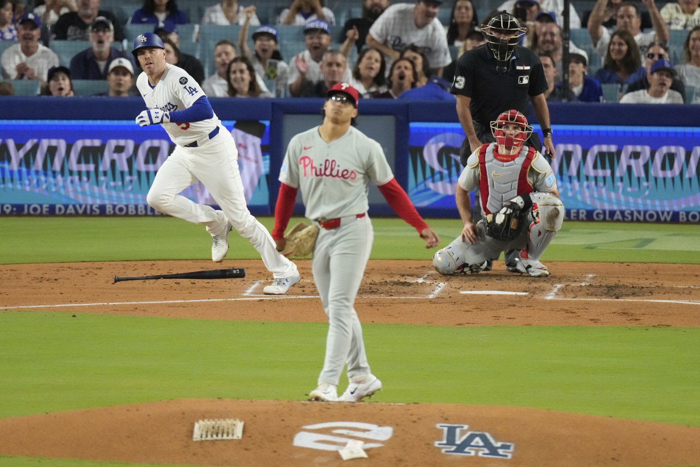 Blake Snell strikes out season-high 12, Shohei Ohtani hits 51st homer as Dodgers beat Phillies 5-0 | iNFOnews.ca