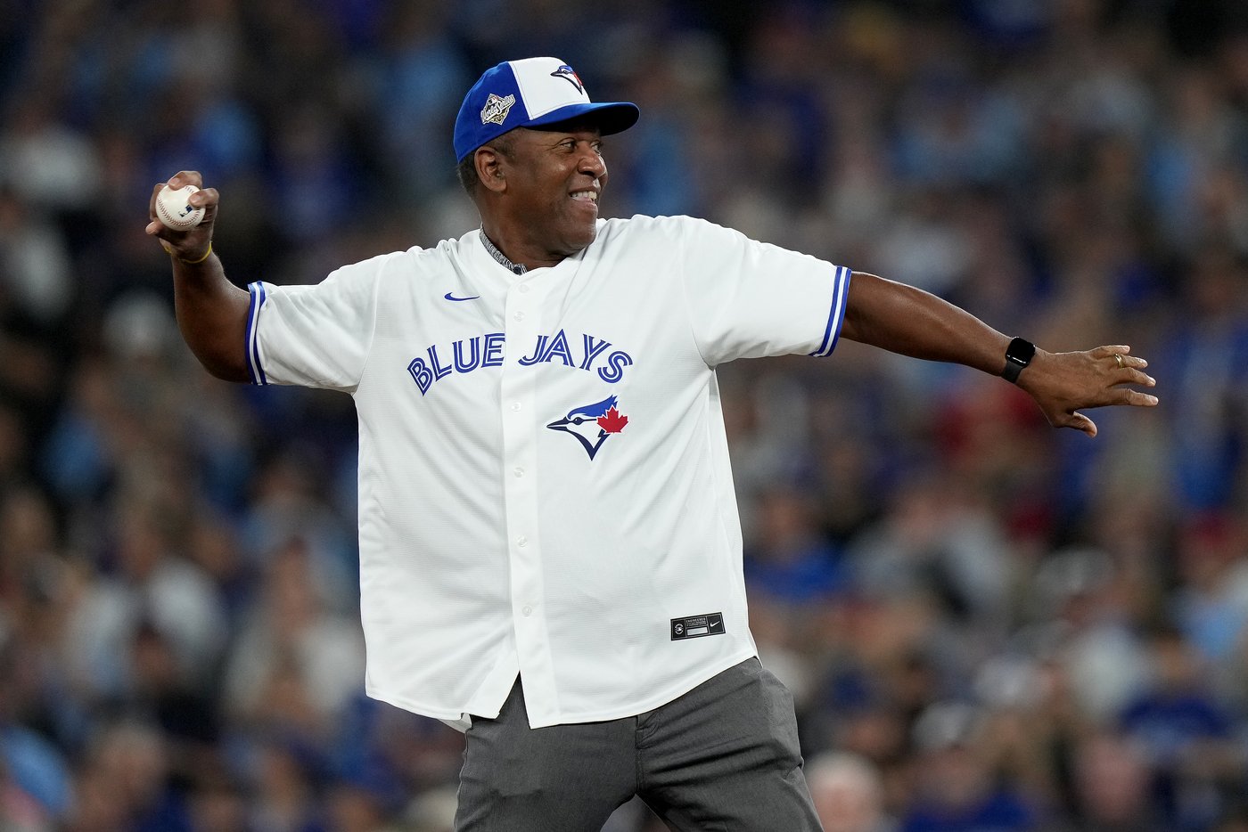 Dodgers beat Jays 5-1 in Game 2 of World Series | iNFOnews.ca