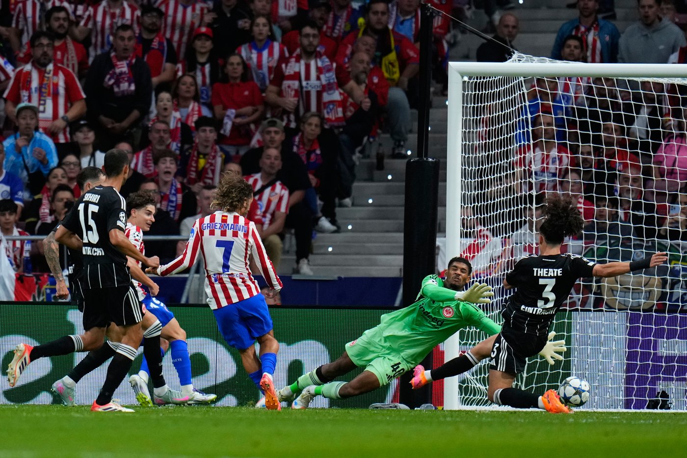 Griezmann scores his 200th goal with Atletico Madrid in team's Champions League game | iNFOnews.ca