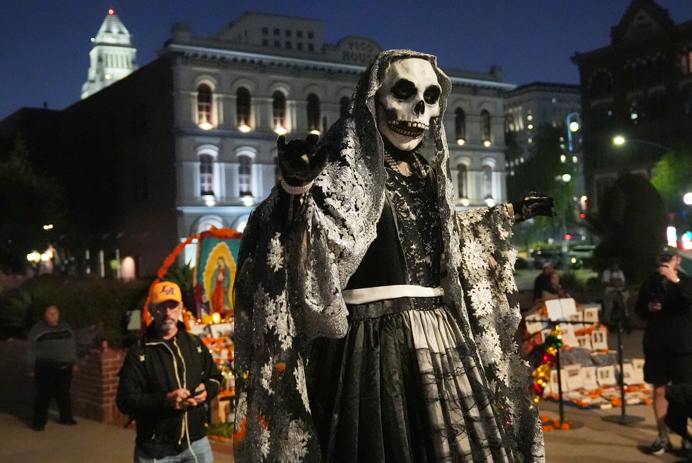 Mexican Americans balance tradition and modernity in Day of the Dead celebrations | iNFOnews.ca Mexican Americans balance tradition and modernity in Day of the Dead celebrations | iNFOnews.ca