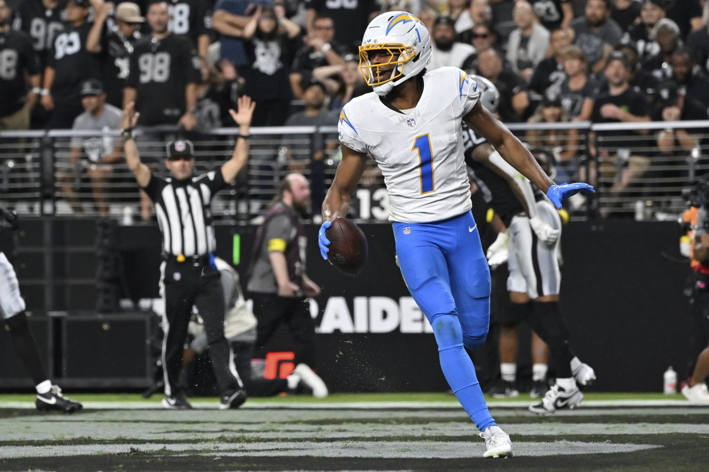 Chargers aim for 3-0 start with AFC West clash against Broncos | iNFOnews.ca