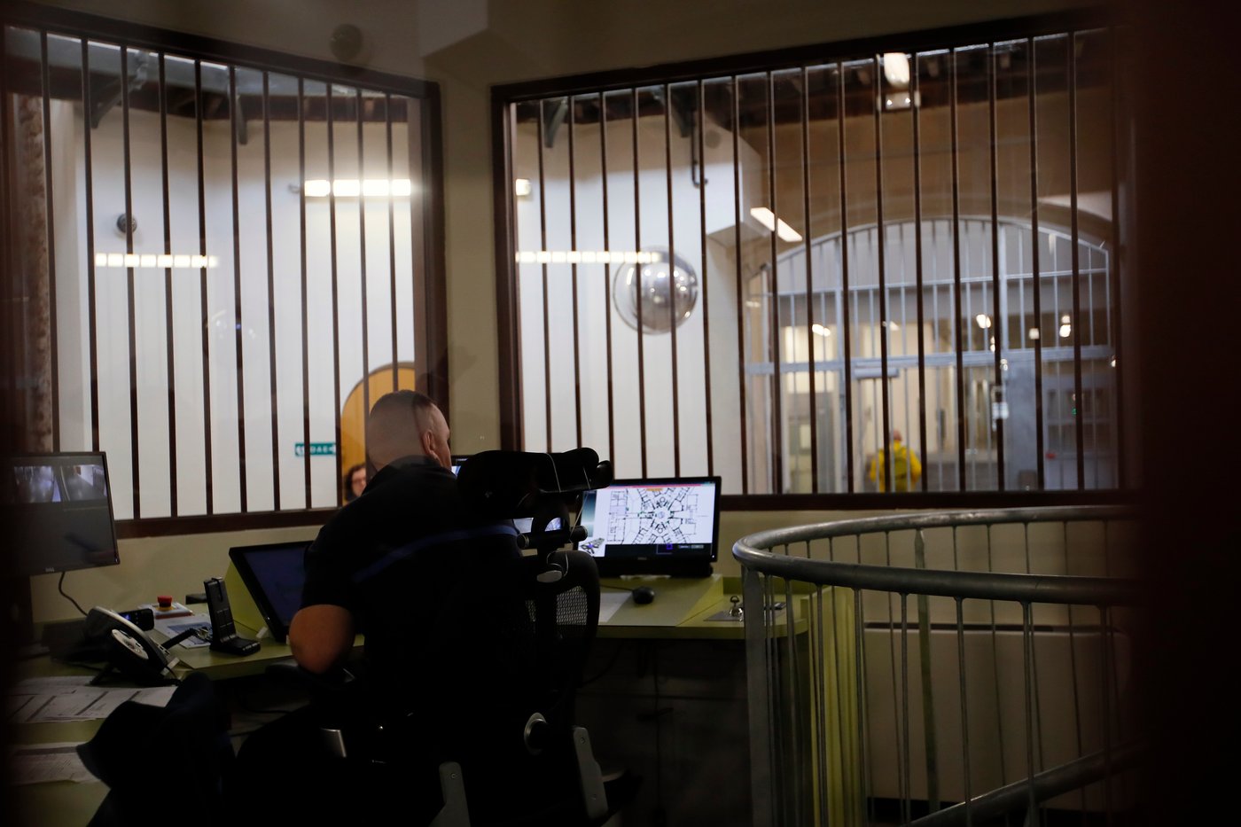 Nicolas Sarkozy going from France's presidential palace to a Paris prison | iNFOnews.ca