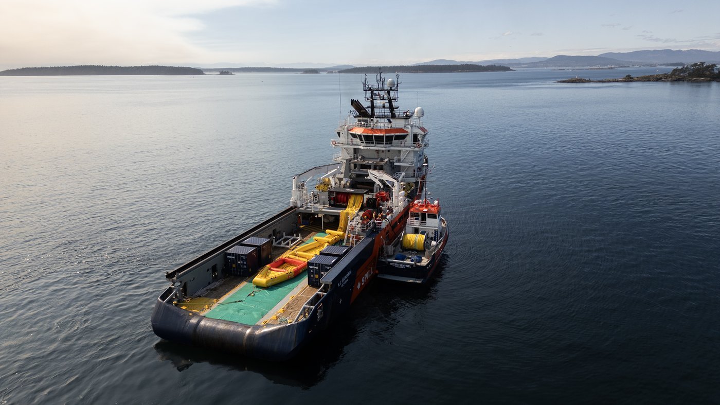 Photo Gallery: B.C. spill response team runs exercises | iNFOnews.ca