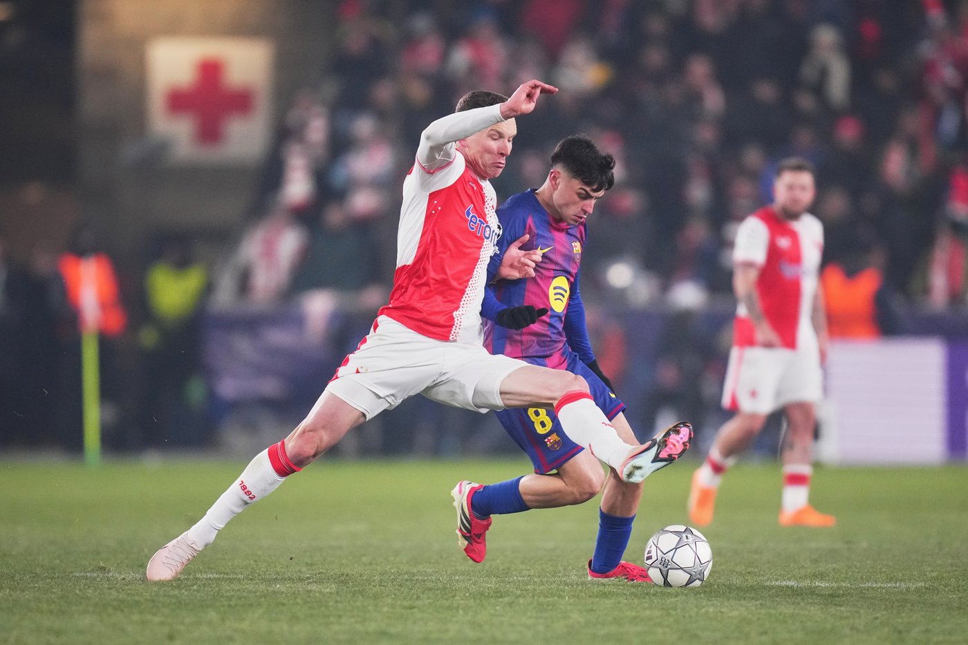 Pedri sustains hamstring injury in Barcelona's win in Champions League | iNFOnews.ca