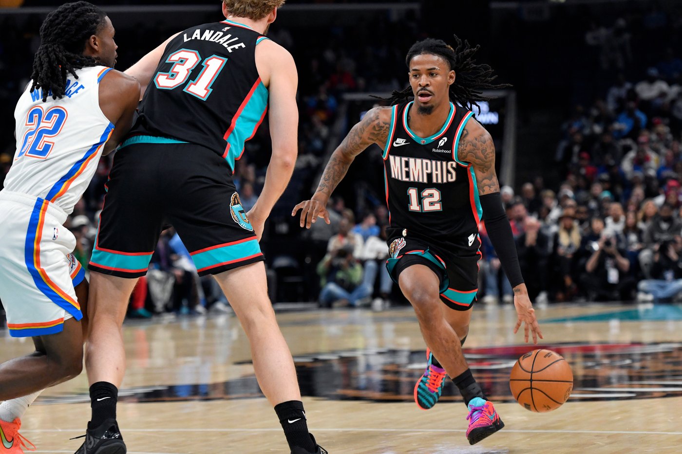 Gilgeous-Alexander scores 35 as Thunder rally in the 2nd half and beat Grizzlies 114-100 | iNFOnews.ca