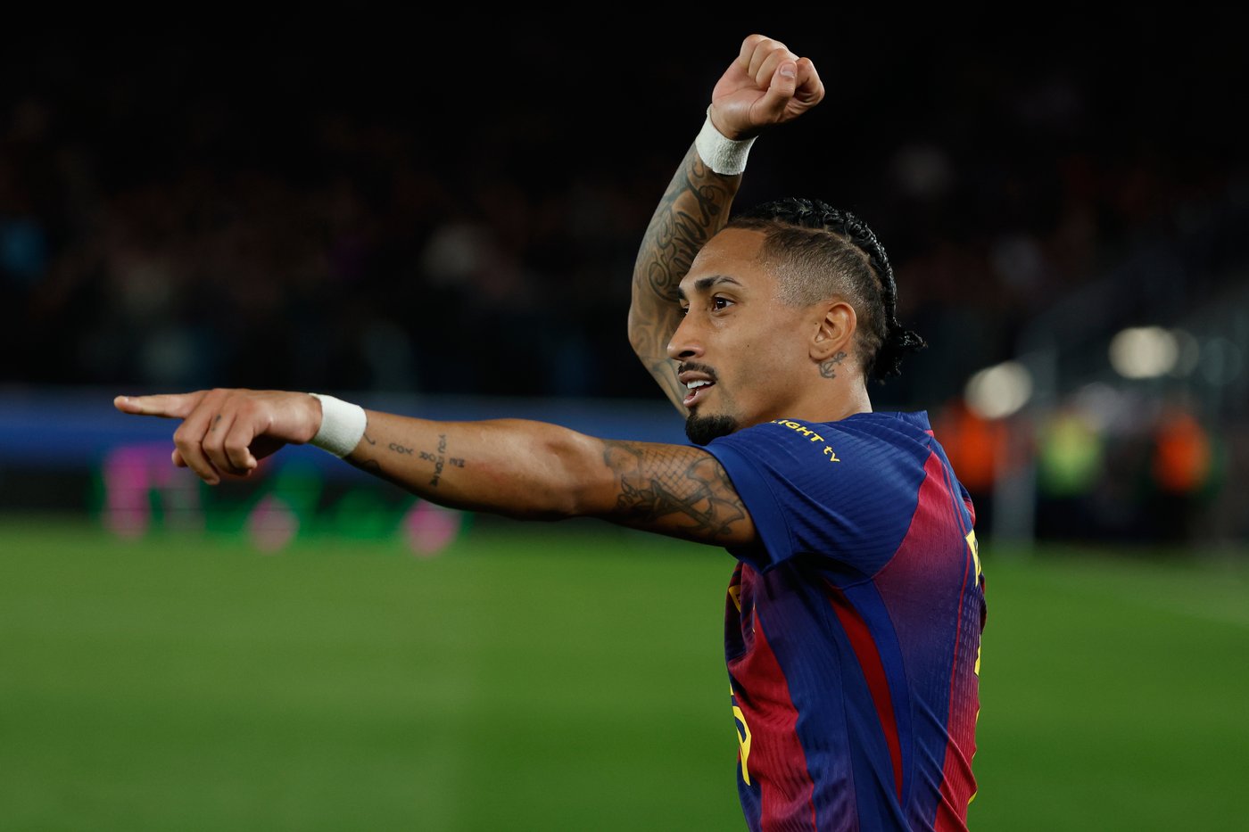 Raphinha scores 2 as Barcelona wins to add pressure on Real Madrid's Alonso before crunch game | iNFOnews.ca Raphinha scores 2 as Barcelona wins to add pressure on Real Madrid's Alonso before crunch game | iNFOnews.ca