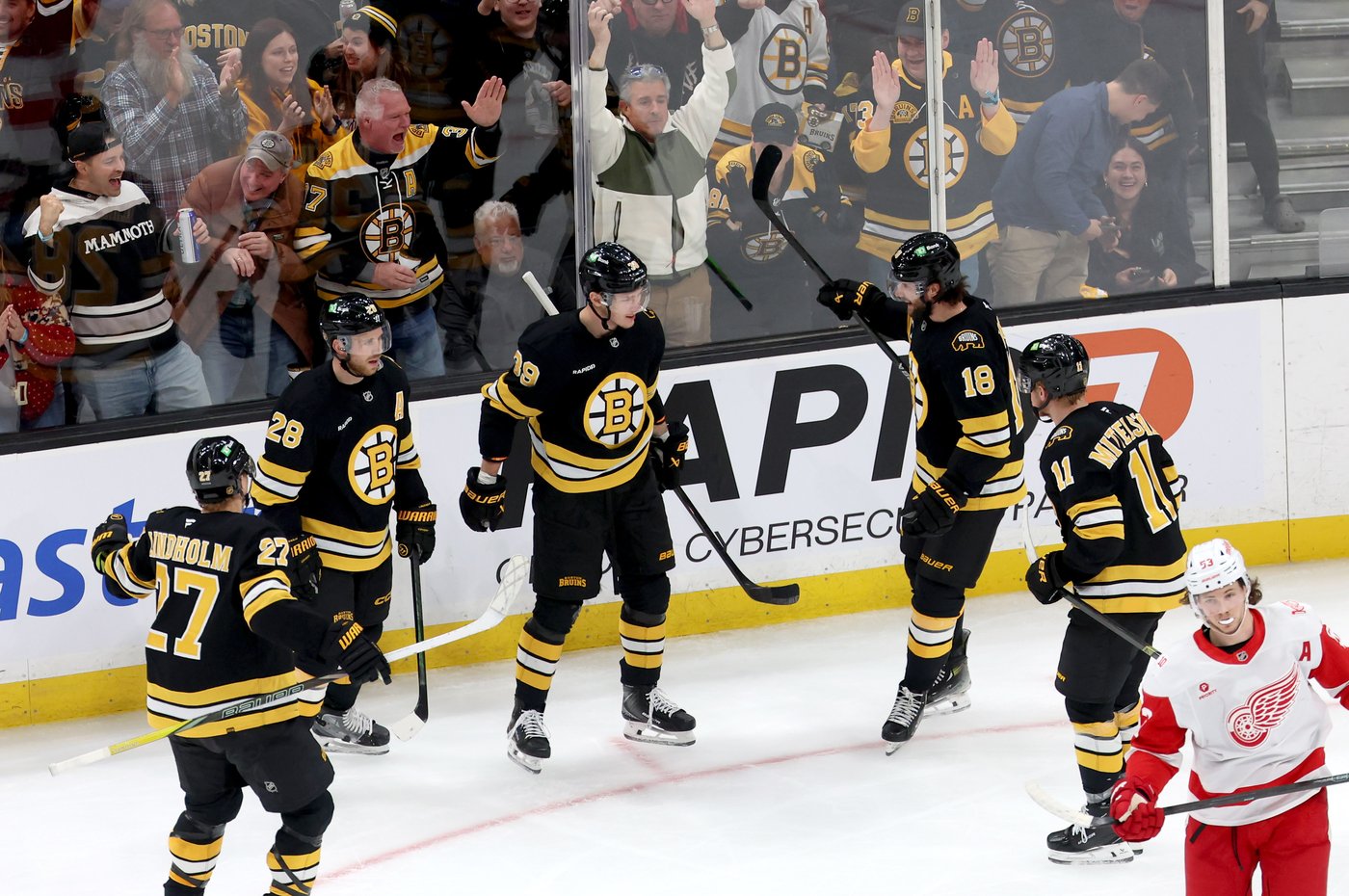 Swayman leads the Bruins past the Red Wings 3-2 in a shootout | iNFOnews.ca