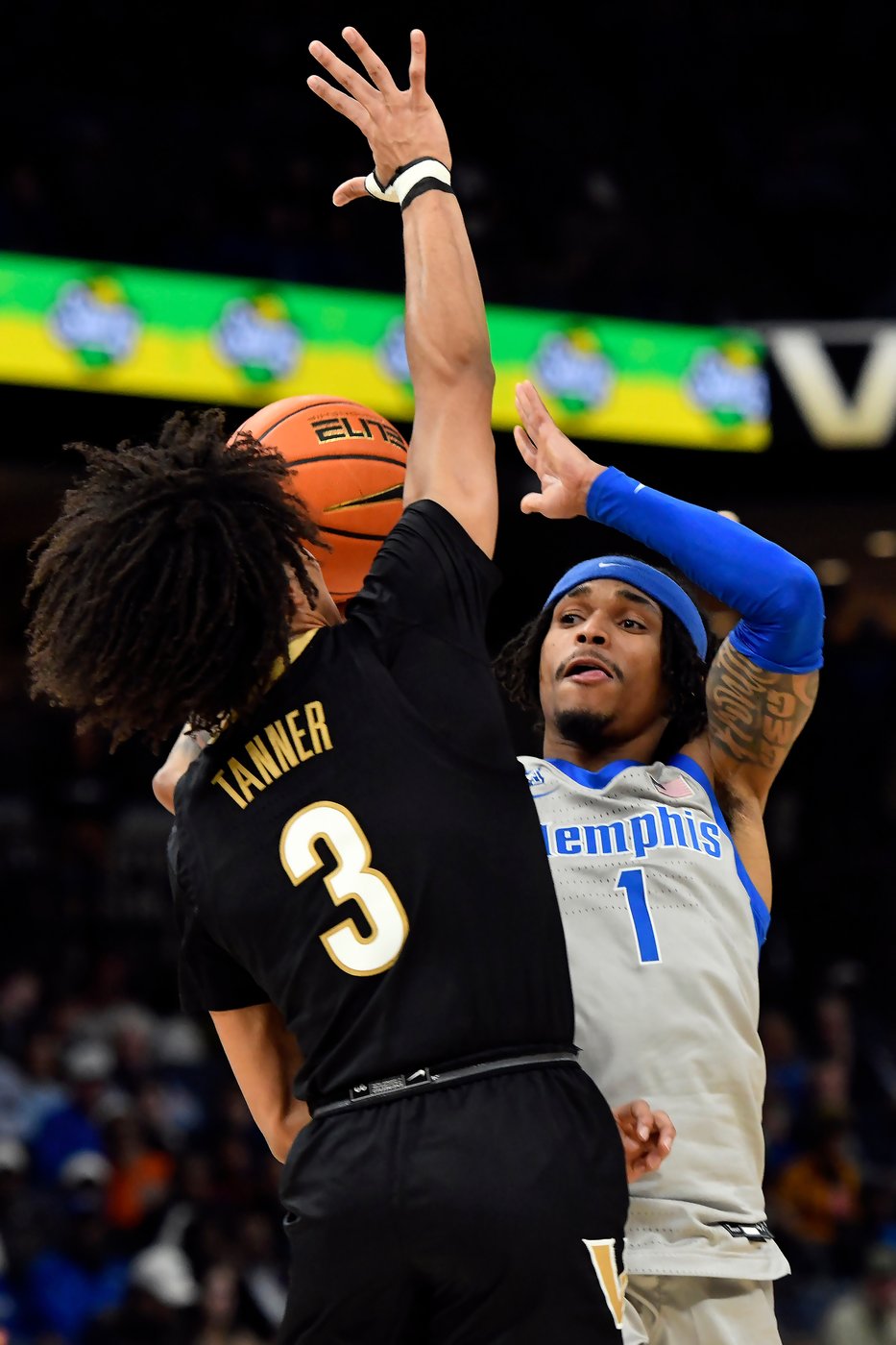 Duke Miles scores 22 points as No. 13 Vanderbilt beats Memphis 77-70 in OT | iNFOnews.ca Duke Miles scores 22 points as No. 13 Vanderbilt beats Memphis 77-70 in OT | iNFOnews.ca