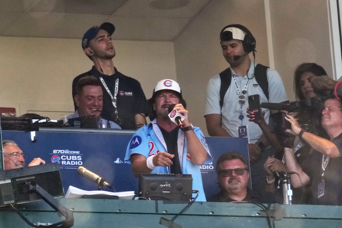 Suzuki and Kelly hit back-to-back homers as the Cubs top the Padres 3-1 in playoff opener | iNFOnews.ca