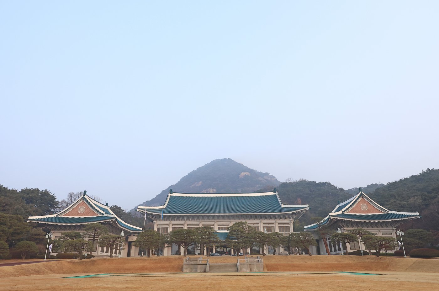 South Korean President Lee returns to presidential palace avoided by predecessor | iNFOnews.ca