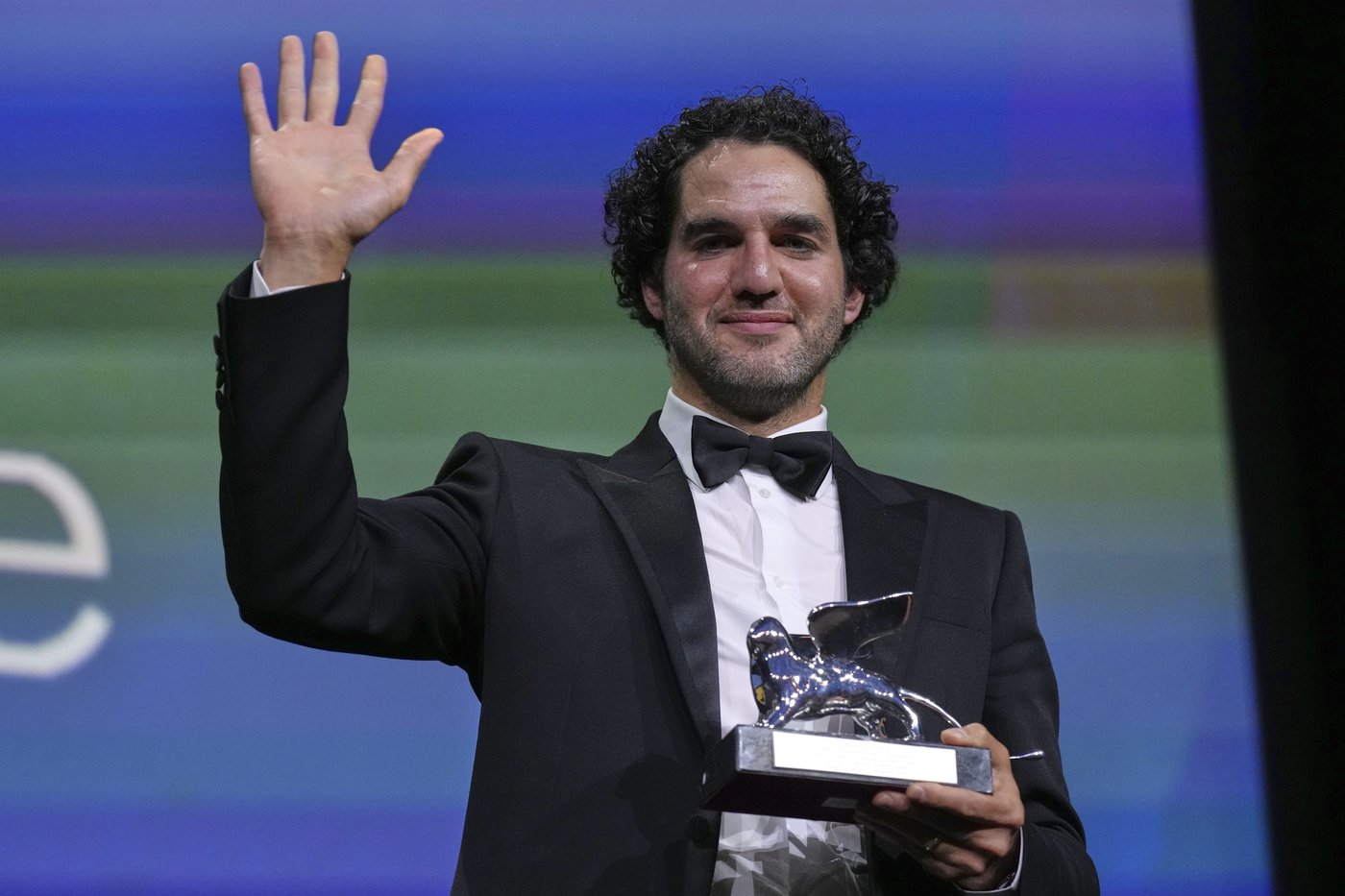 'Father Mother Sister Brother' wins top prize at the Venice Film Festival | iNFOnews.ca 'Father Mother Sister Brother' wins top prize at the Venice Film Festival | iNFOnews.ca