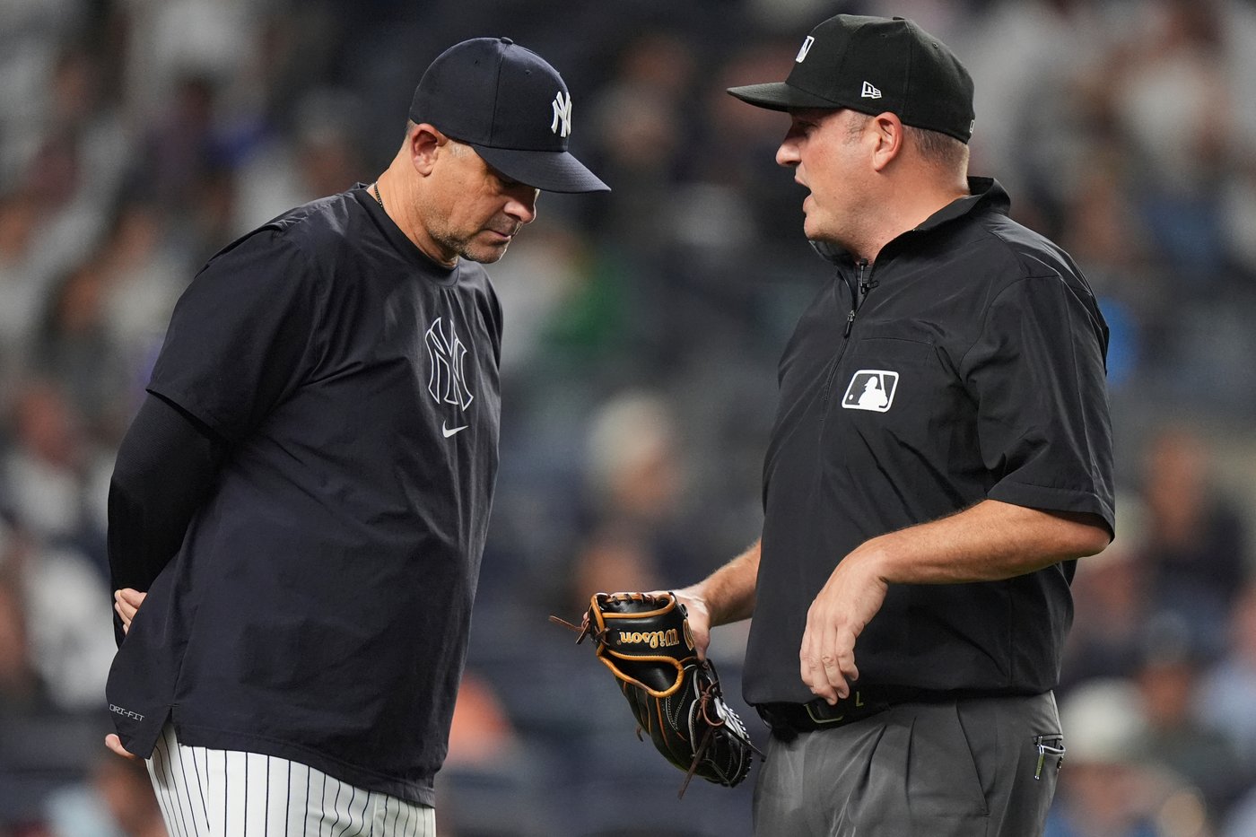 Umpires take away Tyler Gilbert’s glove after White Sox reliever gets checked for sticky stuff | iNFOnews.ca
