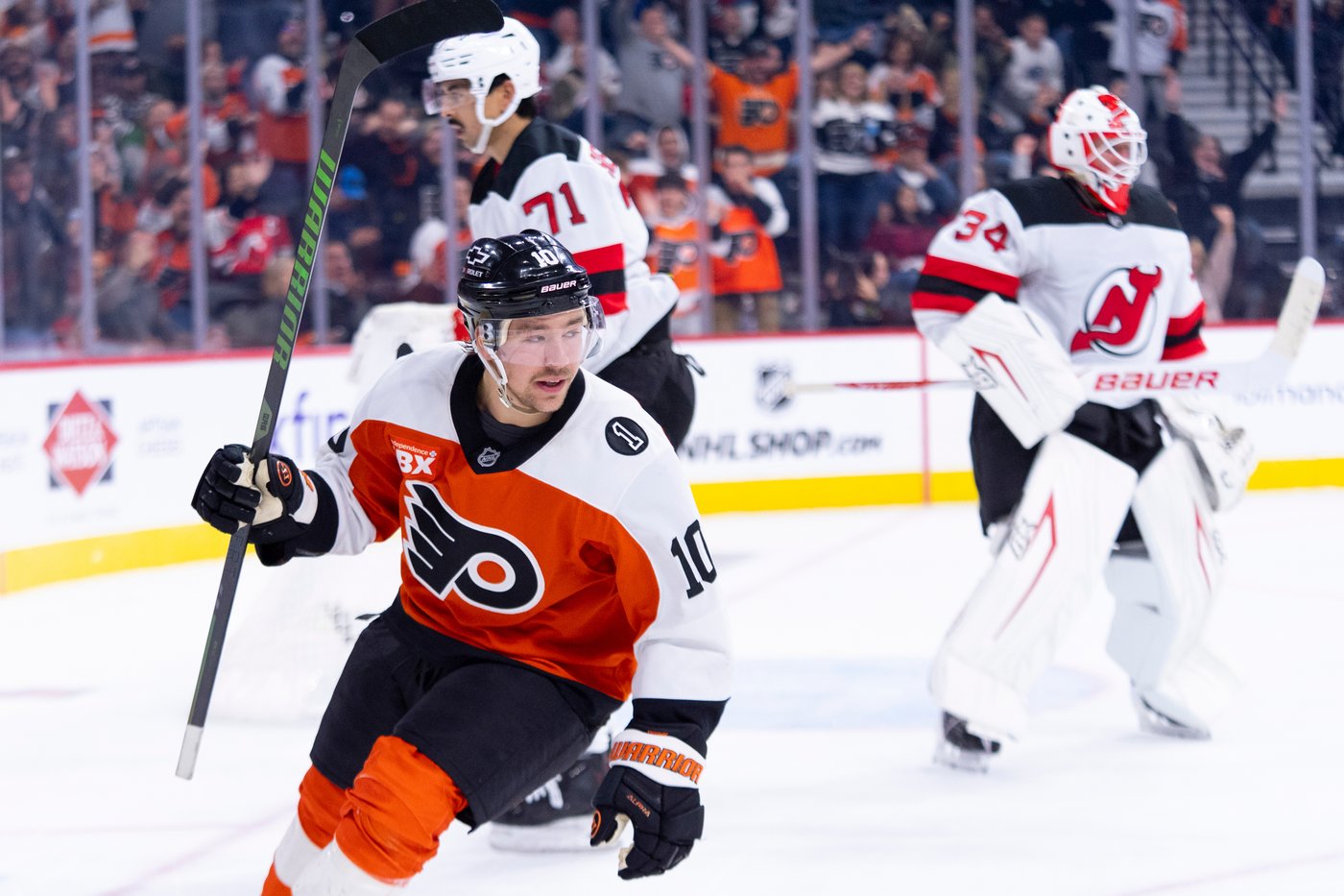 Flyers shoot, they score, again and again. Michkov, Foerster twice, score 3 goals in 26 seconds | iNFOnews.ca