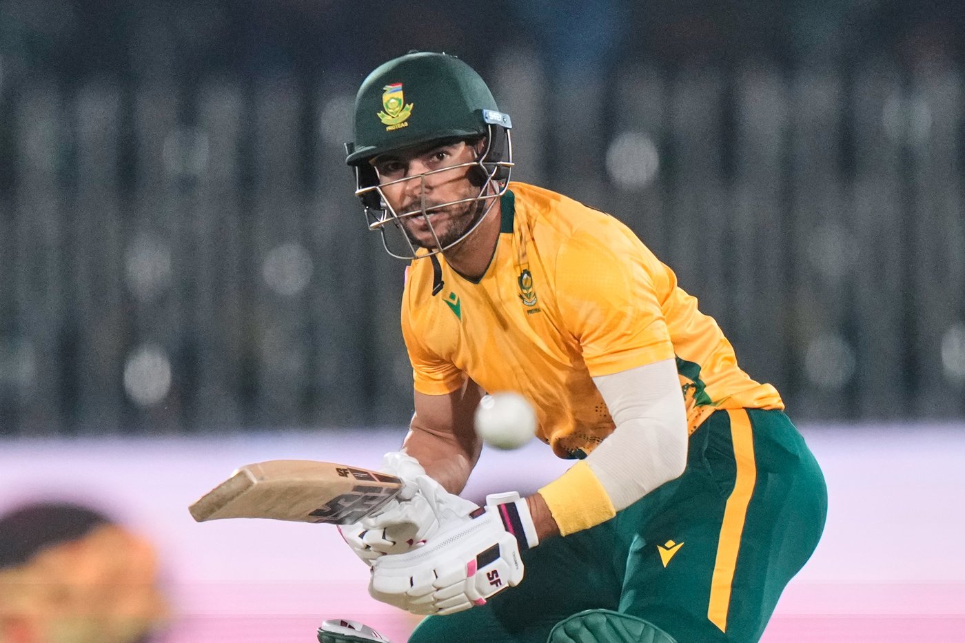 South Africa beats Pakistan as Babar goes for duck in his T20 comeback | iNFOnews.ca South Africa beats Pakistan as Babar goes for duck in his T20 comeback | iNFOnews.ca