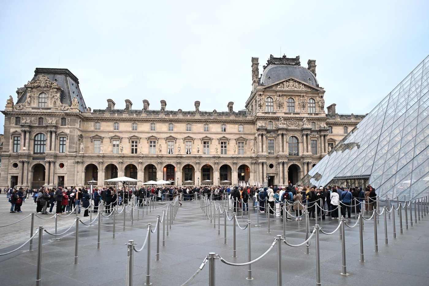 Paris prosecutor says stolen Louvre jewels worth an estimated $102 million | iNFOnews.ca Paris prosecutor says stolen Louvre jewels worth an estimated $102 million | iNFOnews.ca
