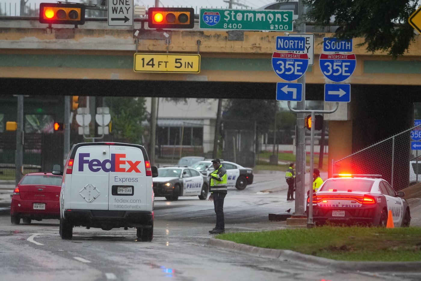 2 detainees killed and another critically injured in Dallas ICE facility, Homeland Security says | iNFOnews.ca