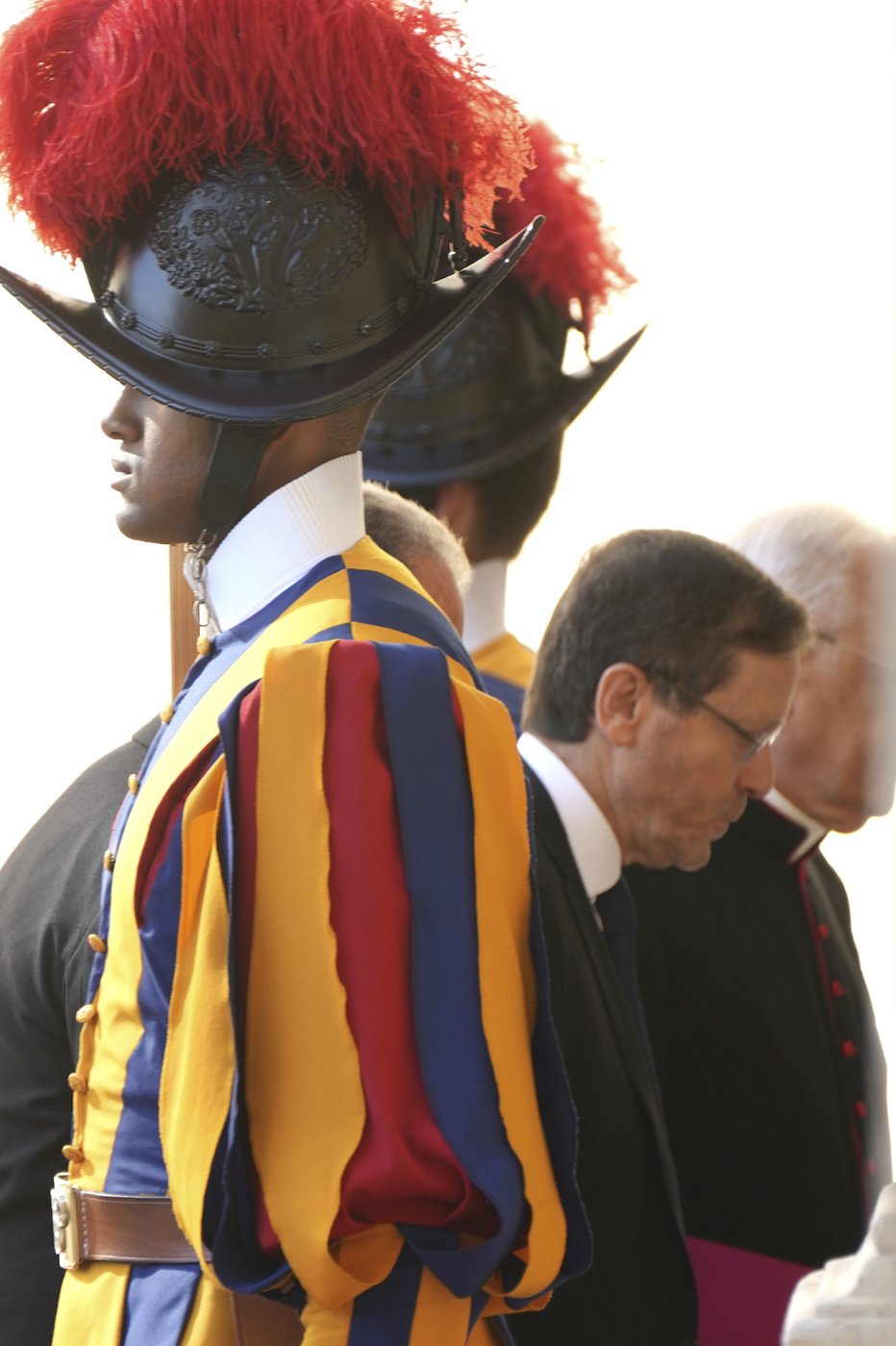 Pope Leo and Vatican insist on 2-state solution to end Gaza war during meeting with Israel president | iNFOnews.ca Pope Leo and Vatican insist on 2-state solution to end Gaza war during meeting with Israel president | iNFOnews.ca
