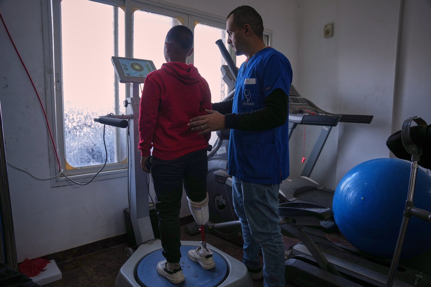 Photos of amputees in Gaza, struggling to survive after losing limbs to Israeli airstrikes | iNFOnews.ca