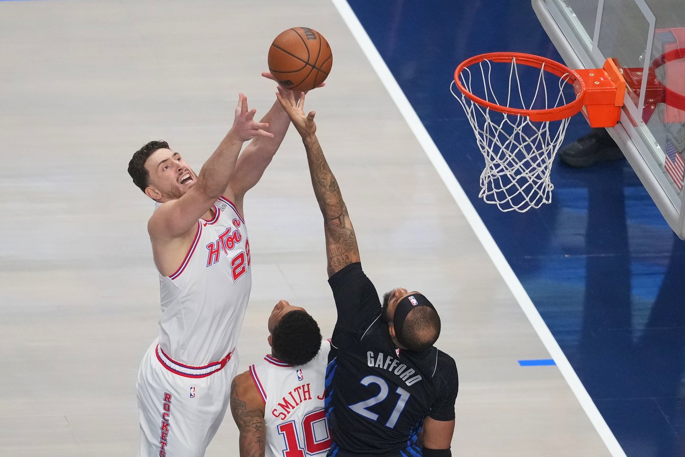 Rockets' Sengun leaves game vs. Mavericks early with ankle sprain | iNFOnews.ca