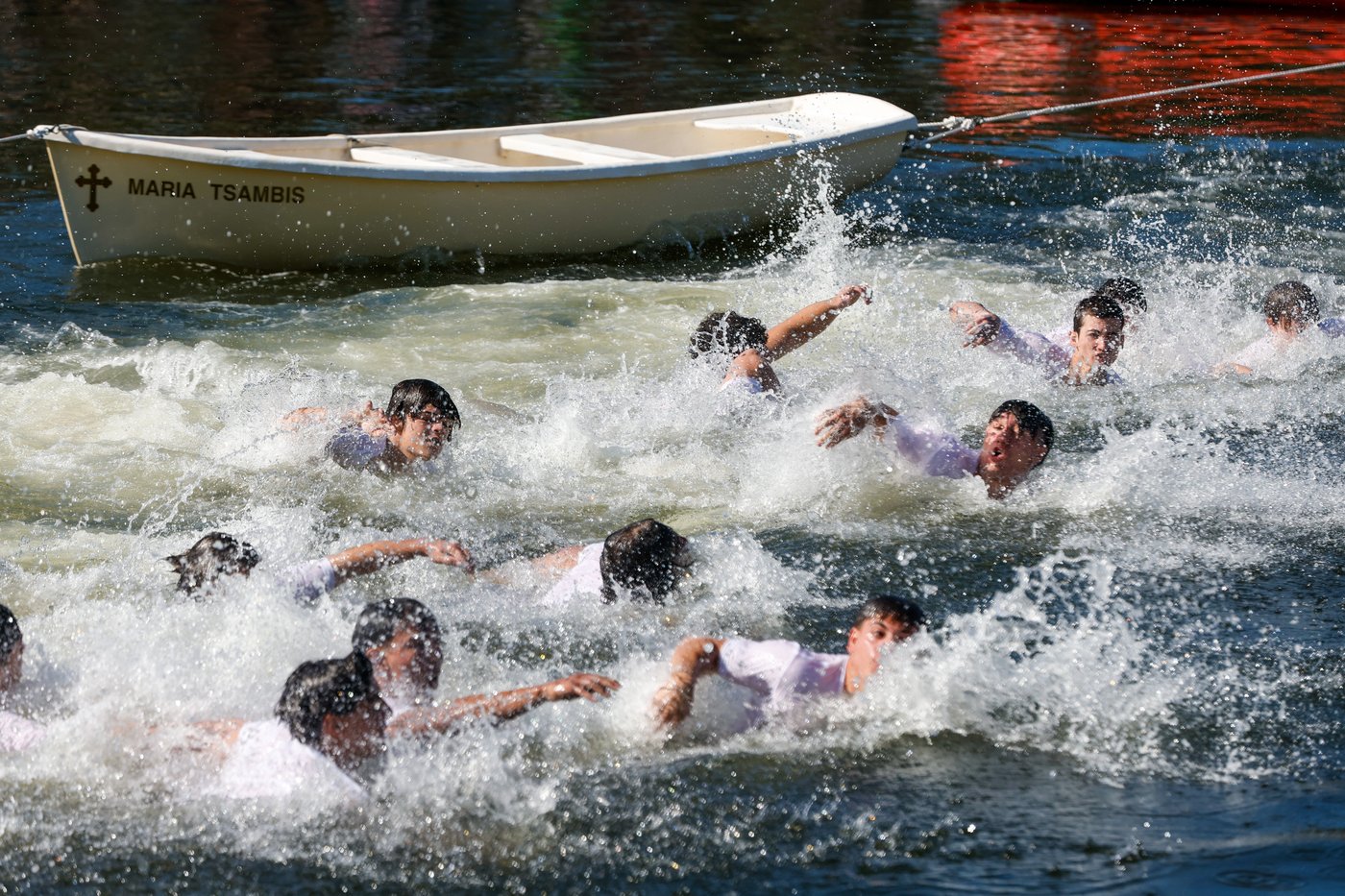 Florida's Greek community gathers for 120th Epiphany celebration and annual dive to retrieve cross | iNFOnews.ca