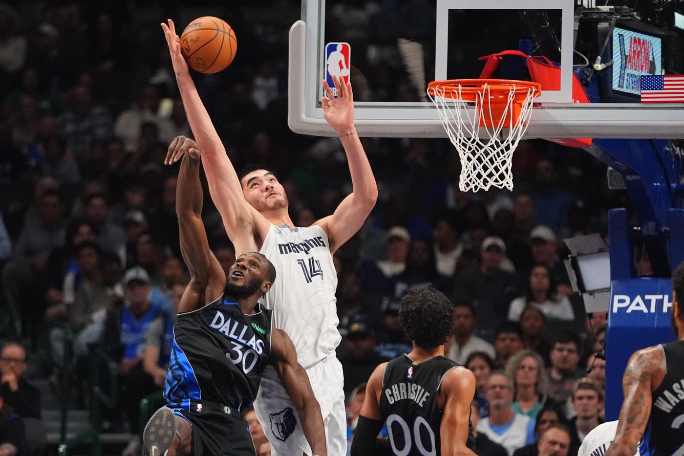 Aldama and Spencer lead Grizzlies past Mavericks 102-96 | iNFOnews.ca Aldama and Spencer lead Grizzlies past Mavericks 102-96 | iNFOnews.ca