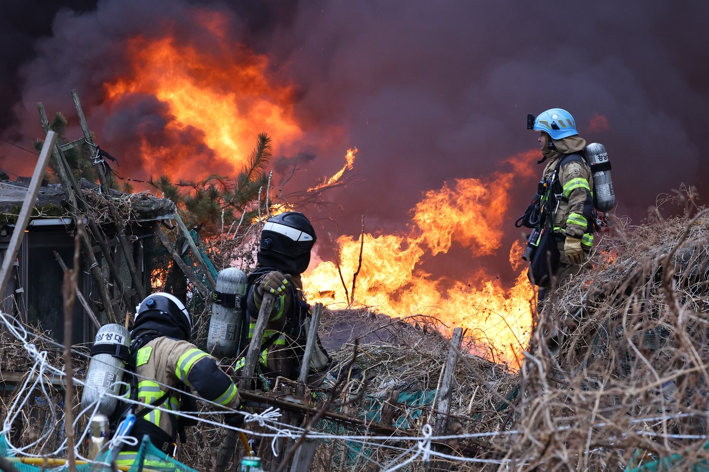 Fire breaks out in one of Seoul's last-remaining shanty towns | iNFOnews.ca