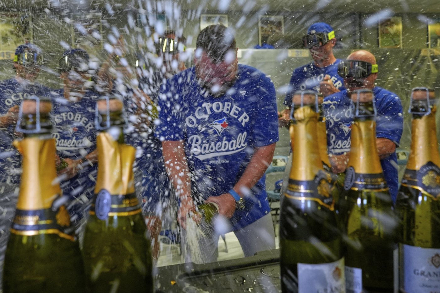 Blue Jays are 1st AL team to clinch playoff spot; best record in league, East title still in play | iNFOnews.ca Blue Jays are 1st AL team to clinch playoff spot; best record in league, East title still in play | iNFOnews.ca