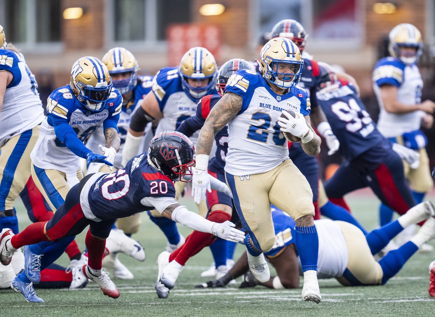 Oliveira back in Winnipeg after 'extremely seamless' negotiations with Blue Bombers | iNFOnews.ca