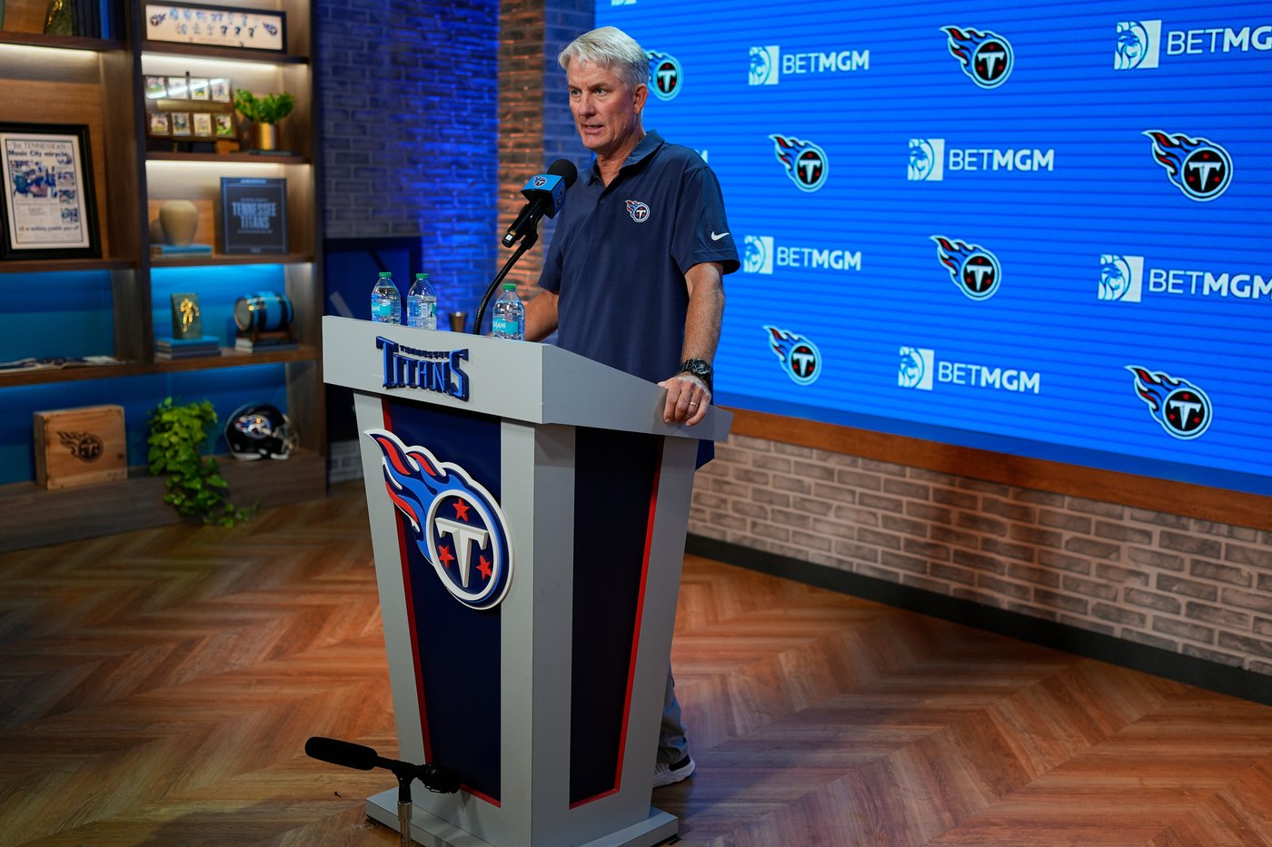 Mike McCoy leaning on years of NFL experience as the Titans' interim coach | iNFOnews.ca Mike McCoy leaning on years of NFL experience as the Titans' interim coach | iNFOnews.ca