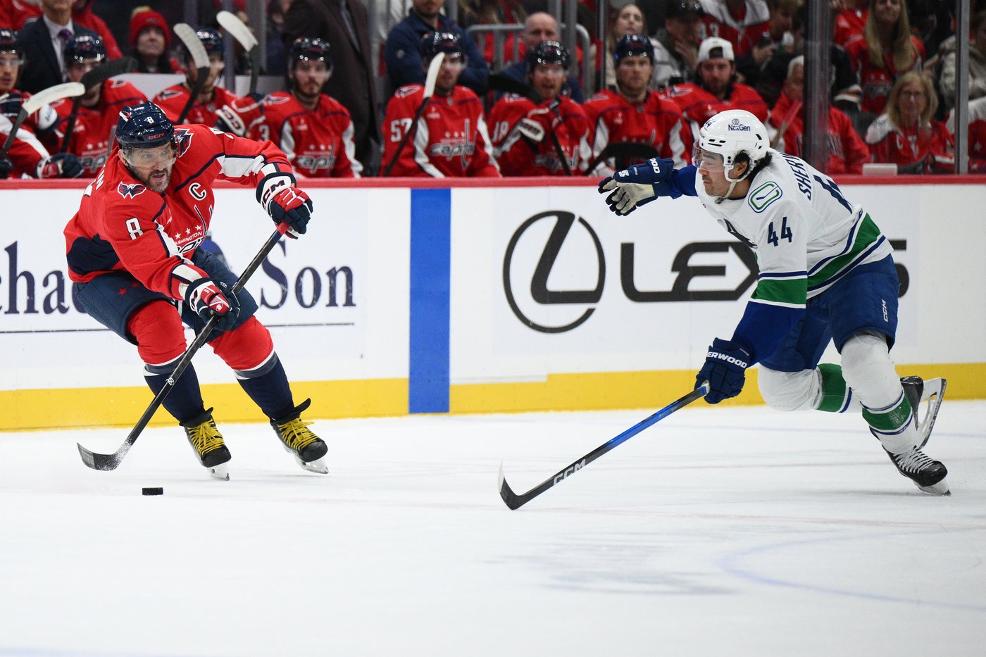 Canucks score 3 in the first, snap Washington's 4-game winning streak with a 4-3 victory | iNFOnews.ca Canucks score 3 in the first, snap Washington's 4-game winning streak with a 4-3 victory | iNFOnews.ca