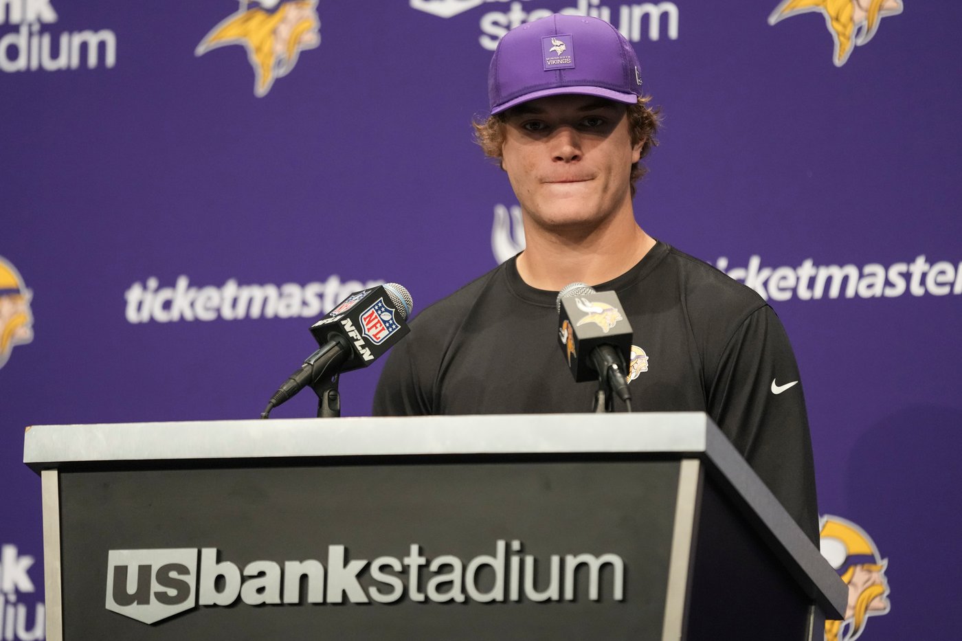 Vikings' well-built, well-heeled offense remains off track as frustration rises in latest loss | iNFOnews.ca Vikings' well-built, well-heeled offense remains off track as frustration rises in latest loss | iNFOnews.ca