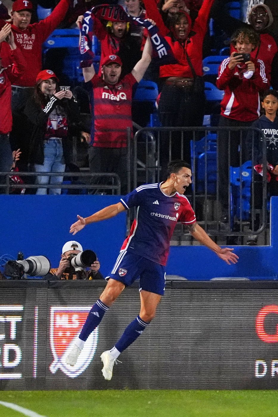 Priso scores in stoppage time, Halbouni nets winner in PK shootout as Whitecaps sweep Dallas | iNFOnews.ca Priso scores in stoppage time, Halbouni nets winner in PK shootout as Whitecaps sweep Dallas | iNFOnews.ca