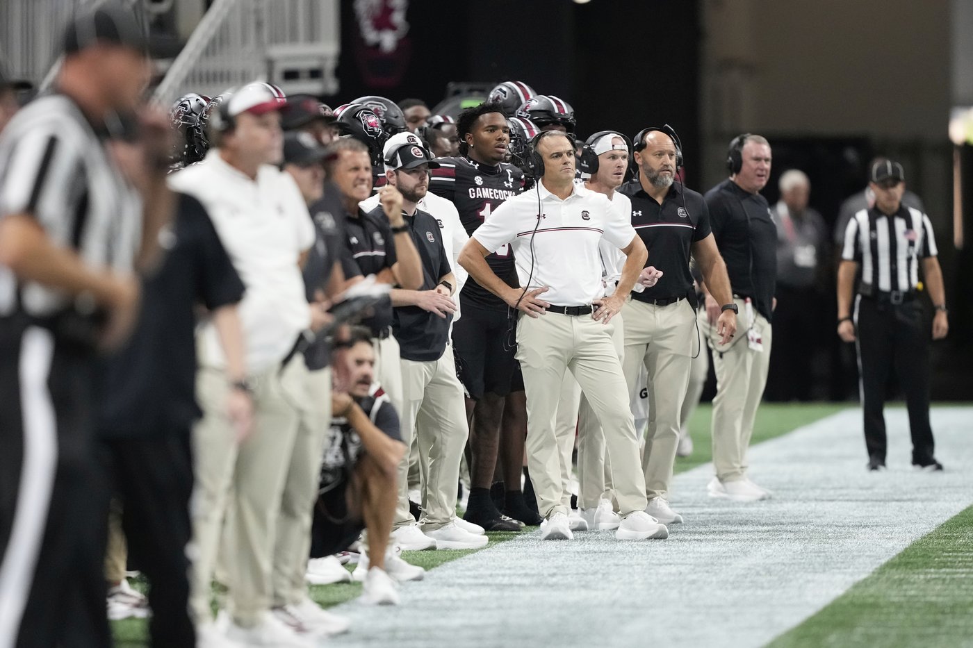 In test of loyalties, former Virginia Tech coach Frank Beamer wears South Carolina black for son | iNFOnews.ca In test of loyalties, former Virginia Tech coach Frank Beamer wears South Carolina black for son | iNFOnews.ca