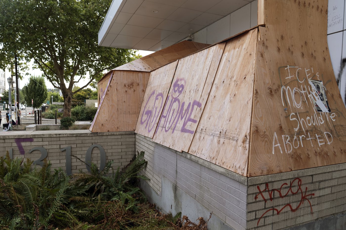 Portland to issue land use violation notice to ICE building for allegedly breaching detention limits | iNFOnews.ca