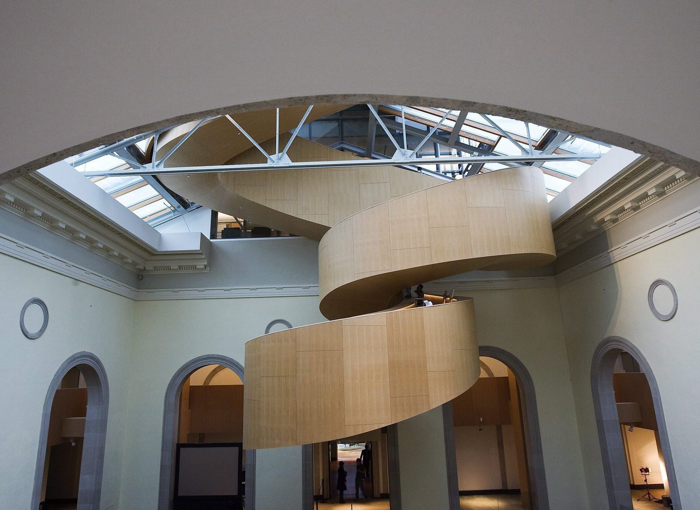 A quicklist of Frank Gehry's accomplishments as one of the world's best-known architects | iNFOnews.ca