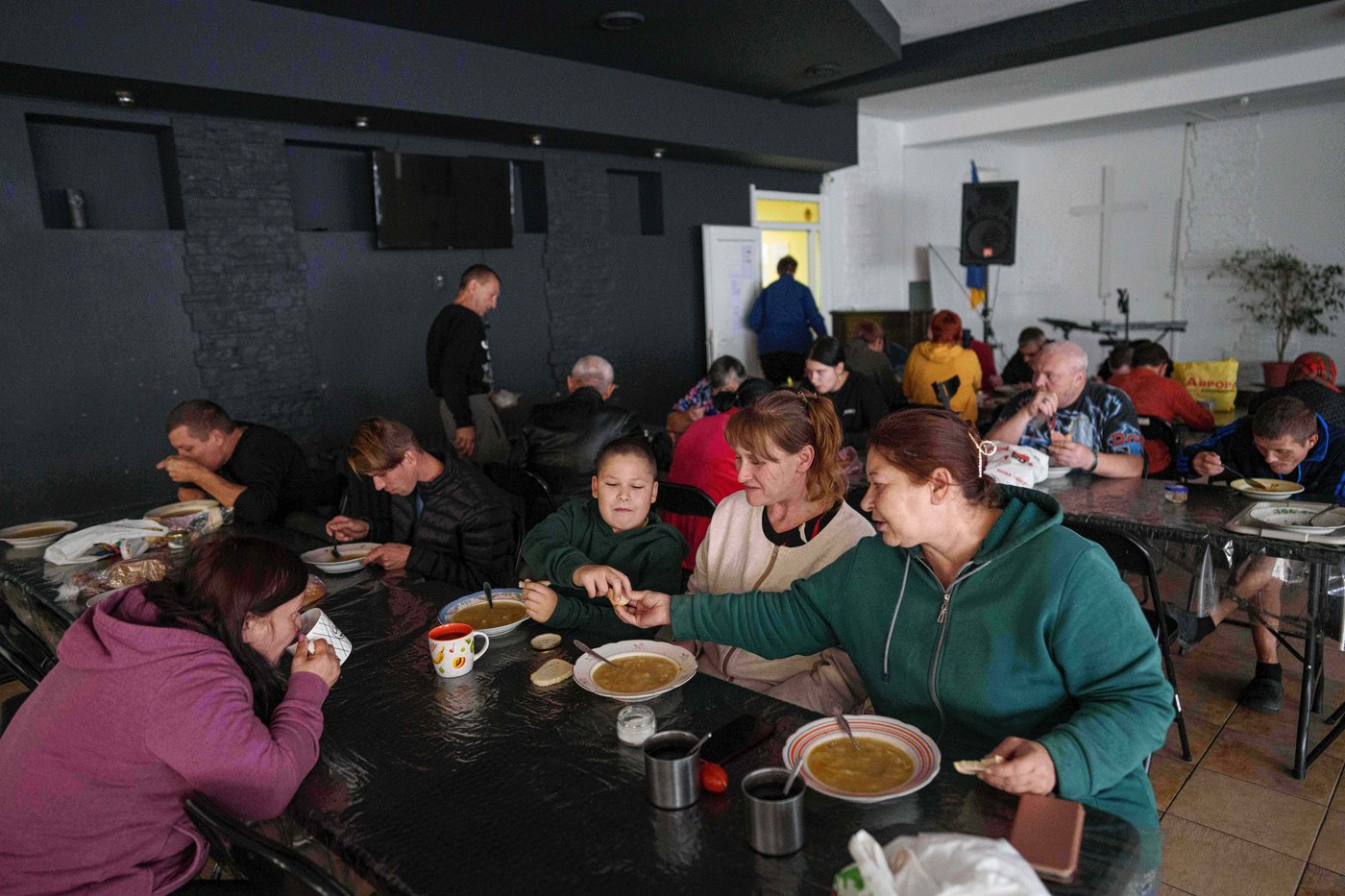 Photos from eastern Ukraine's shelters show the struggle of the internally displaced | iNFOnews.ca
