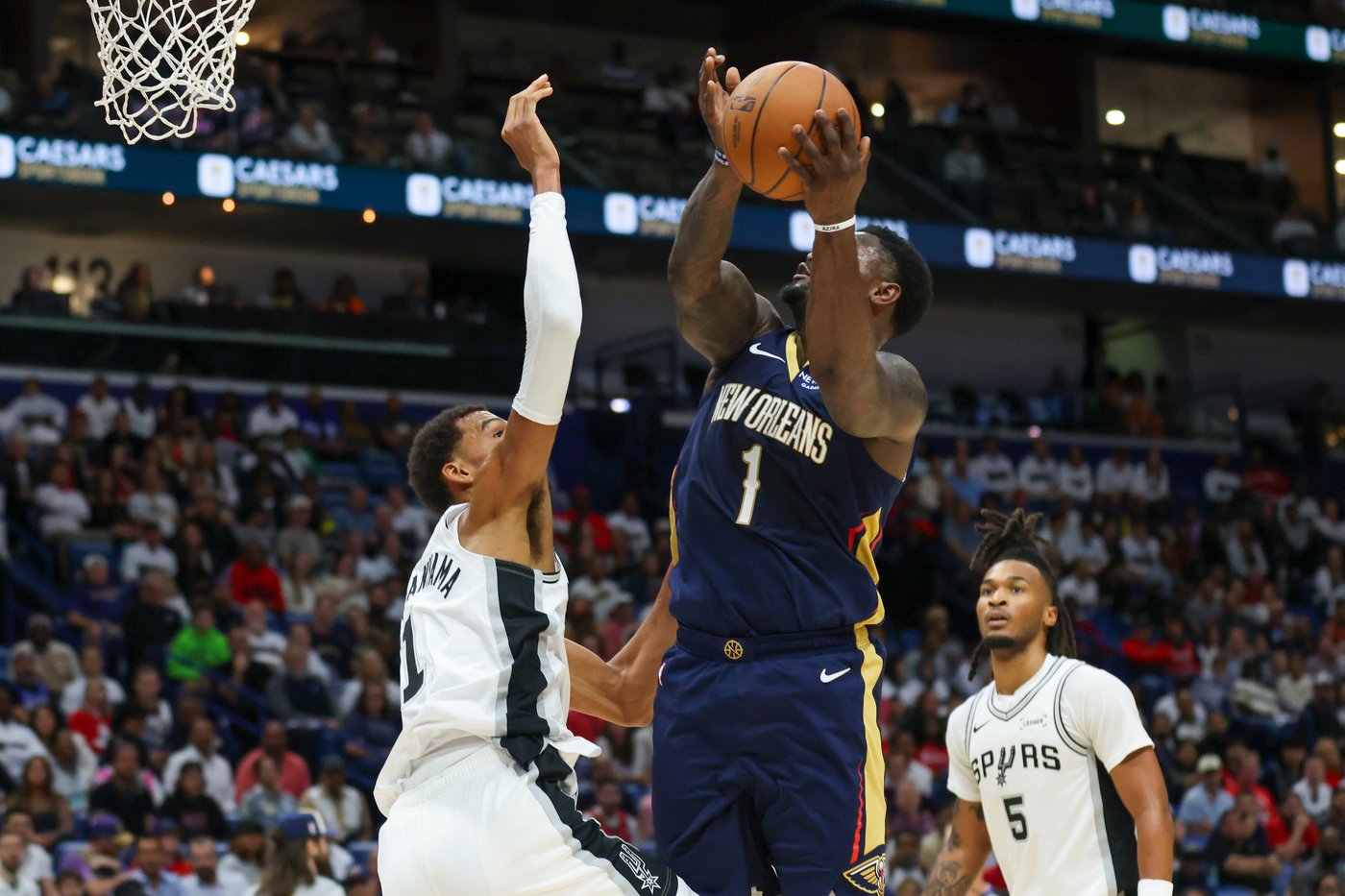 Zion Williamson misses first game of the season because of left foot bone bruise | iNFOnews.ca Zion Williamson misses first game of the season because of left foot bone bruise | iNFOnews.ca