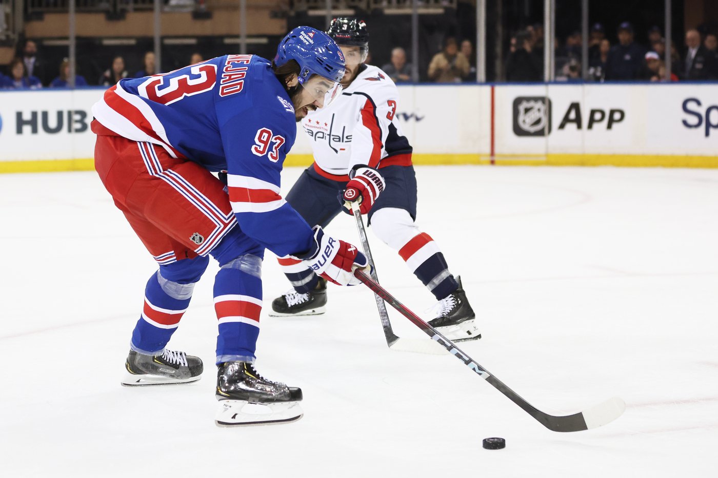 Lindgren makes 35 saves as Capitals edge Rangers 1-0 | iNFOnews.ca