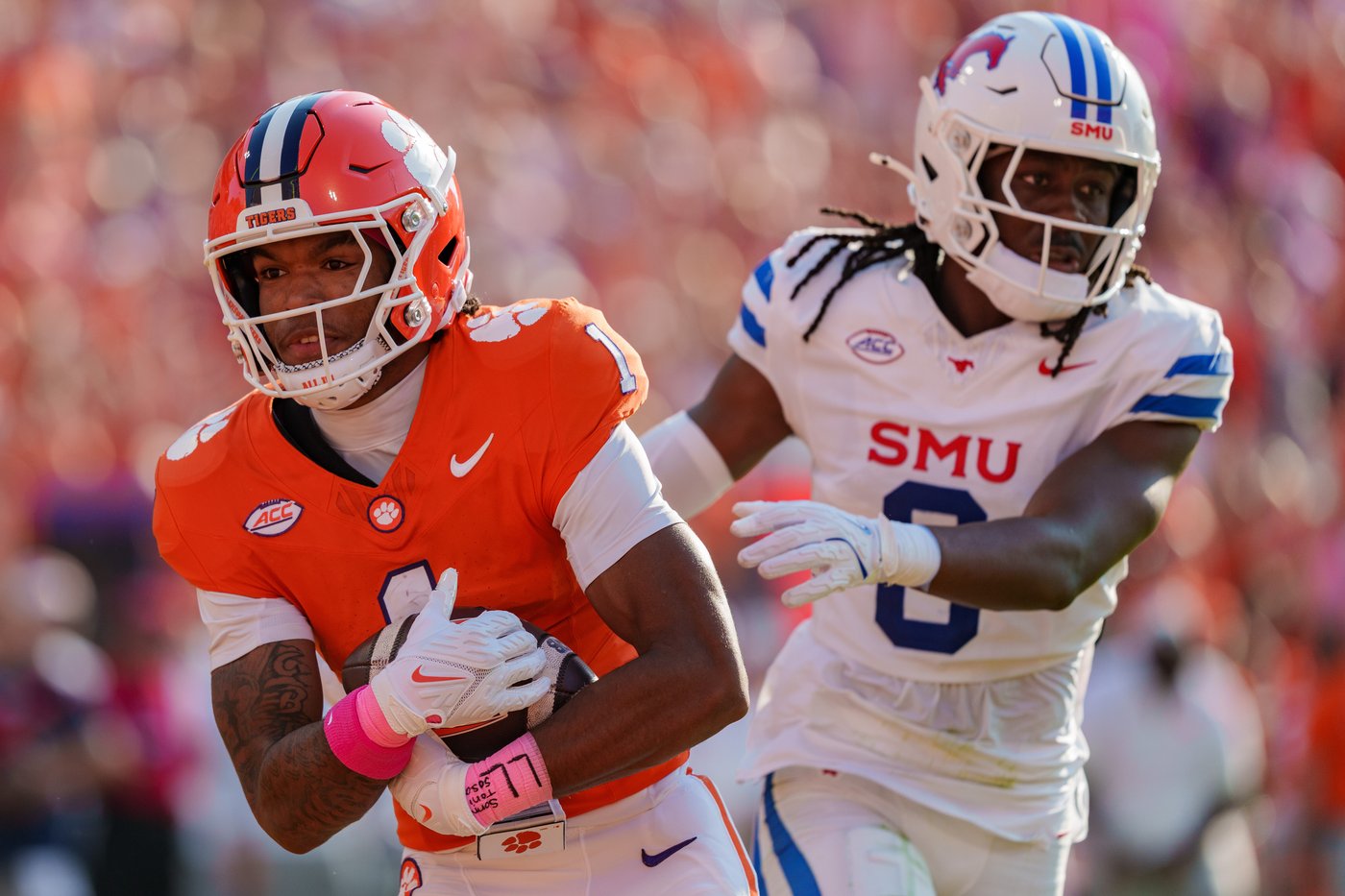 Kevin Jennings throws 2 TD passes as SMU avenges ACC title game loss to Clemson, 35-24 | iNFOnews.ca Kevin Jennings throws 2 TD passes as SMU avenges ACC title game loss to Clemson, 35-24 | iNFOnews.ca