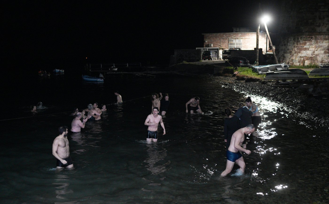 Syrian swimmer among activists cleared by Greek court of aiding migrant rescues | iNFOnews.ca